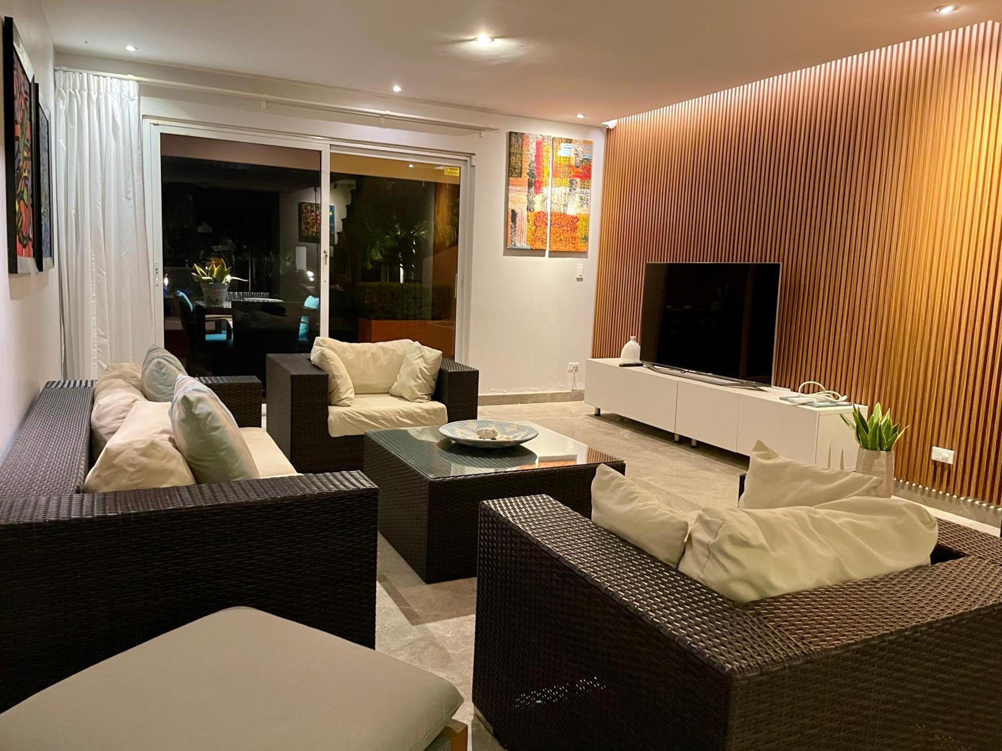 Eagle Beach Luxury House, Walking Distance To The Beach Palm Beach ภายนอก รูปภาพ
