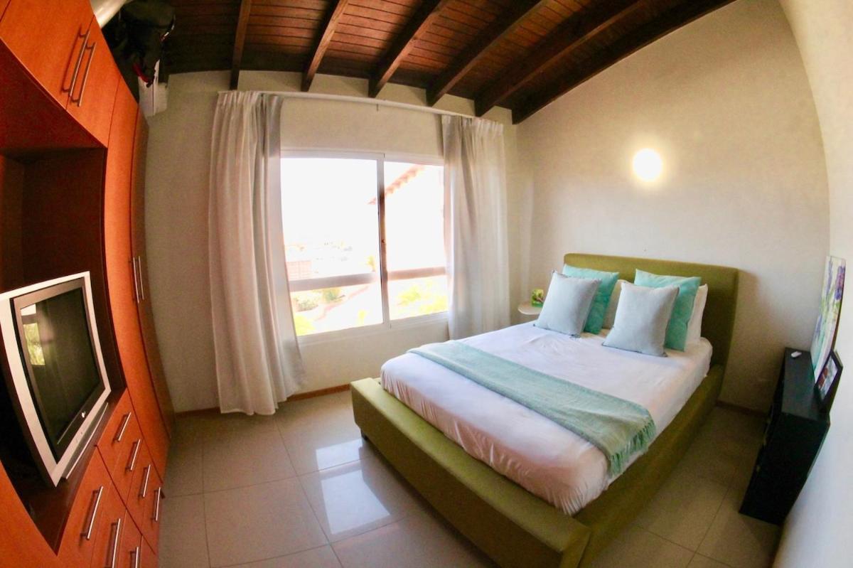 Eagle Beach Luxury House, Walking Distance To The Beach Palm Beach ภายนอก รูปภาพ