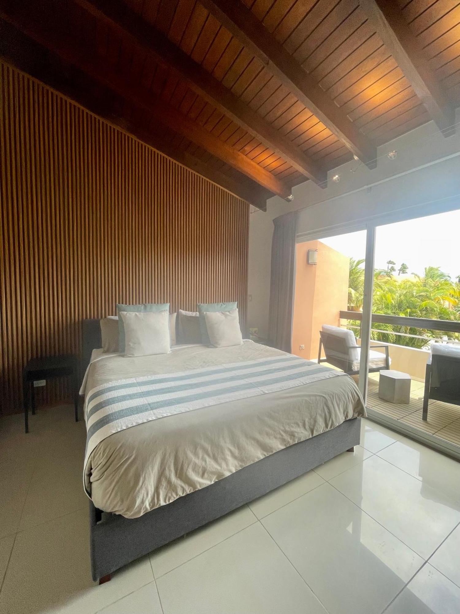 Eagle Beach Luxury House, Walking Distance To The Beach Palm Beach ภายนอก รูปภาพ